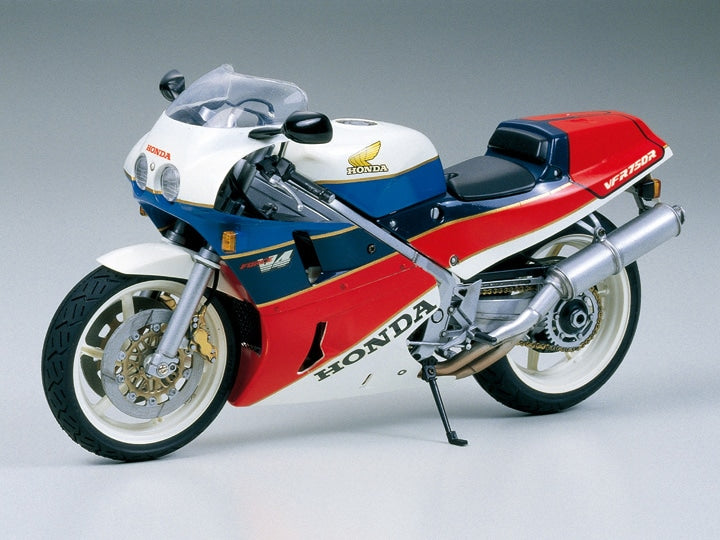Tamiya Honda VFR750R Model Bike Kit